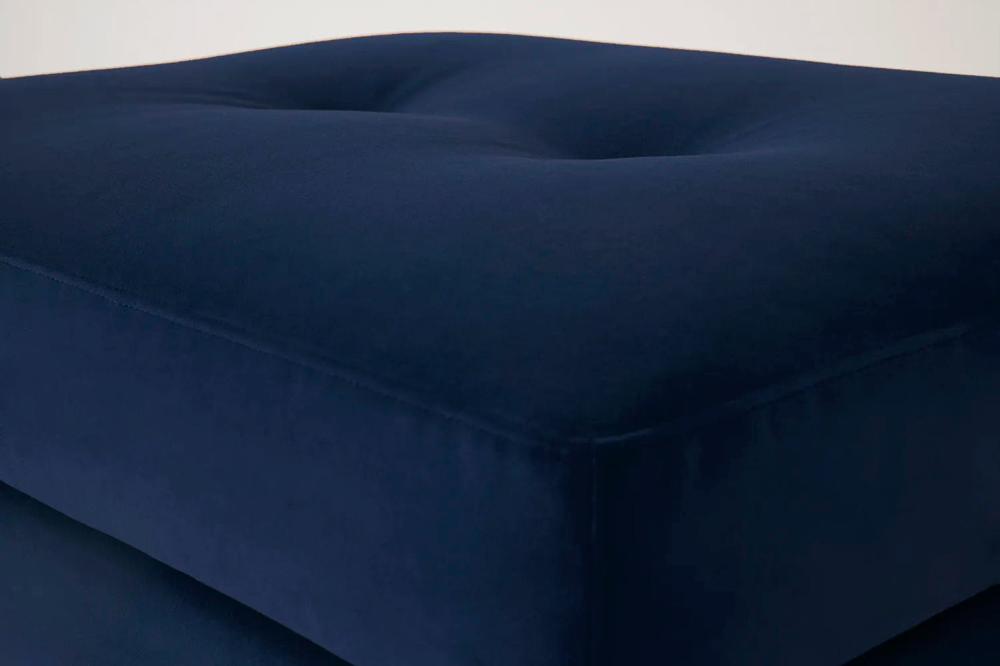 Polsterhocker Model 04, Indigoblau