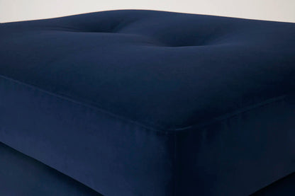Polsterhocker Model 04, Indigoblau