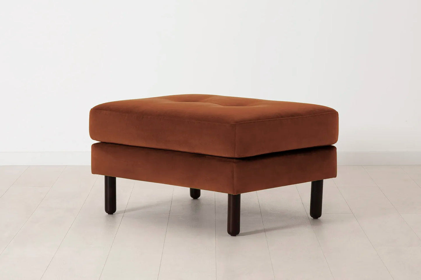 Model 04 Ottoman, Umber