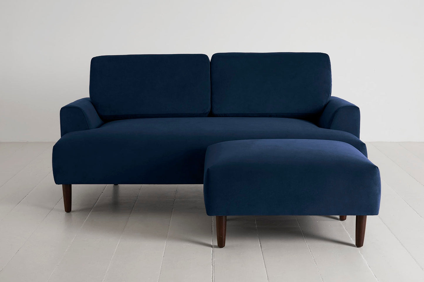 Model 05 Zweisitzer Sofa mit Hocker