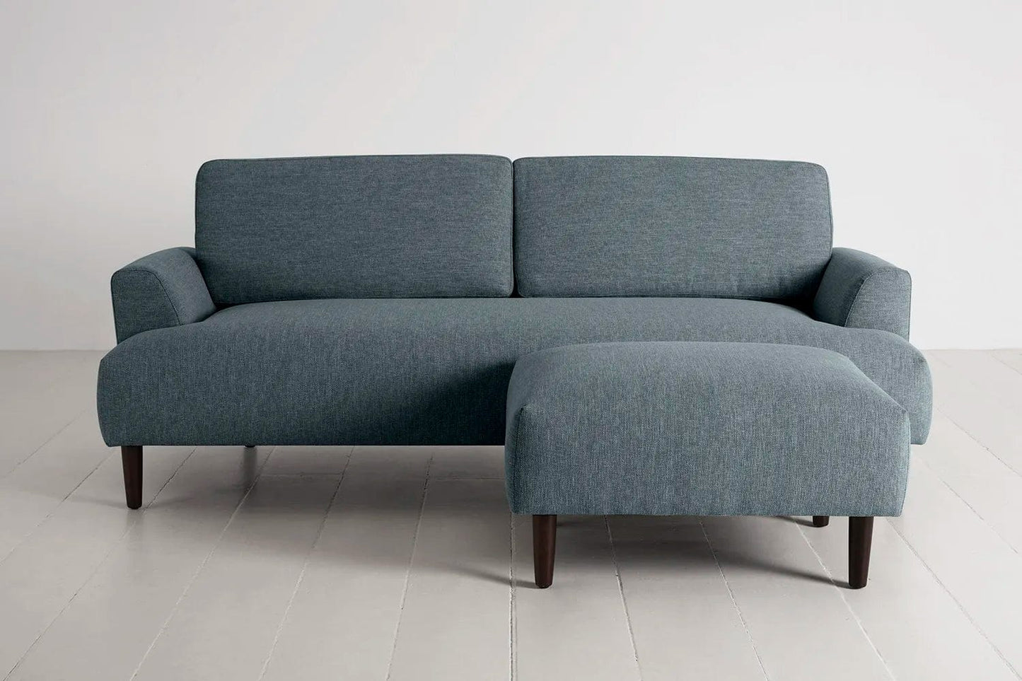 Model 05 Zweisitzer Sofa mit Hocker