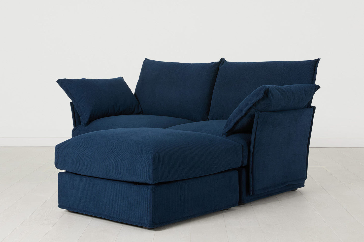 Zweisitzer-Ecksofa Model 06 mit Ecke rechts, Atlantikblau