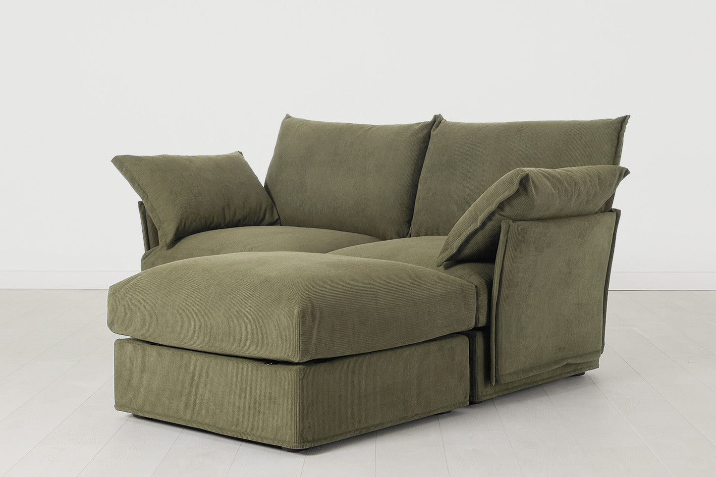 Zweisitzer-Ecksofa Model 06 mit Ecke rechts, Fenchelgrün