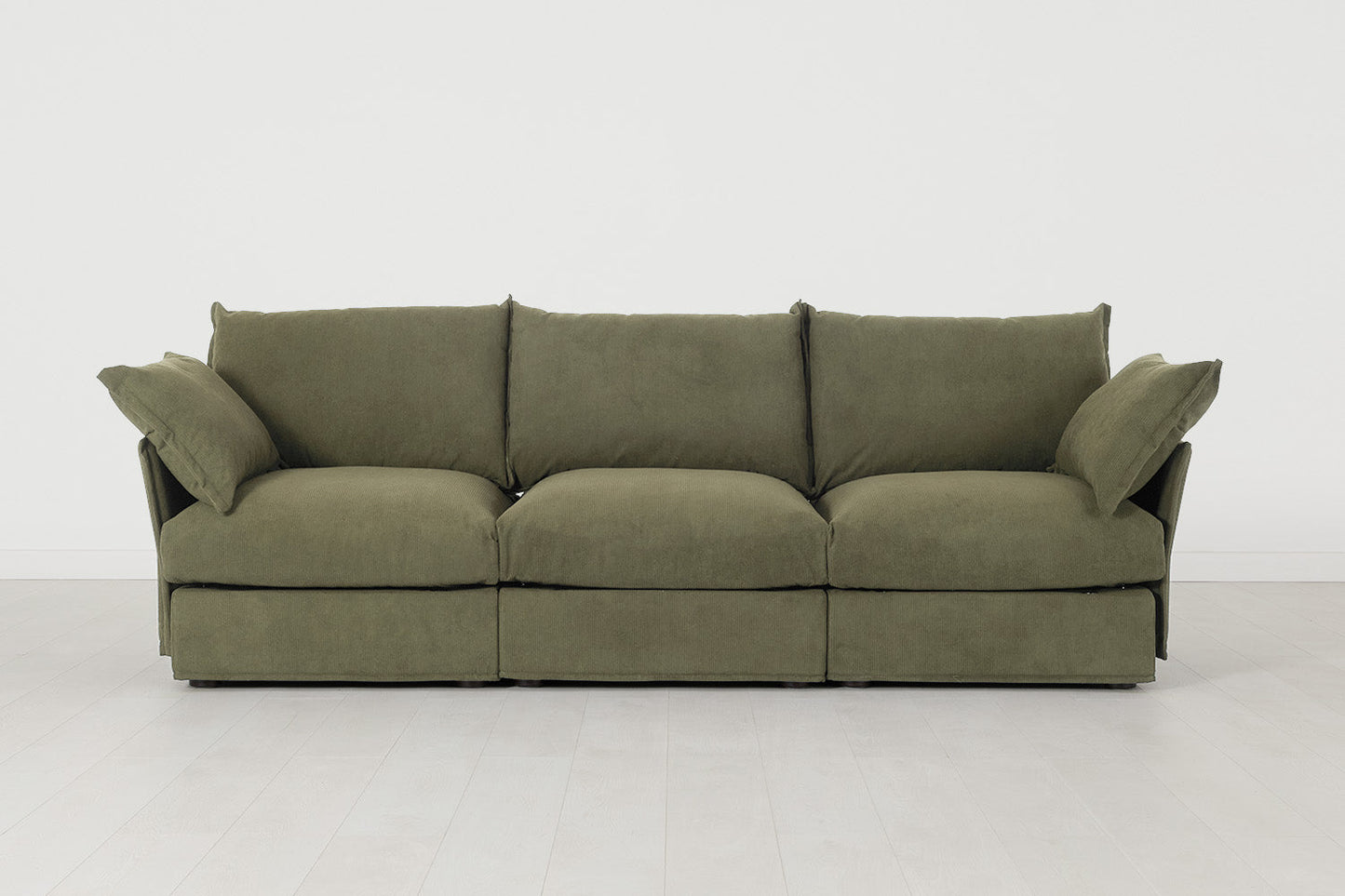 Dreisitzer-Sofa Model 06, Fenchelgrün