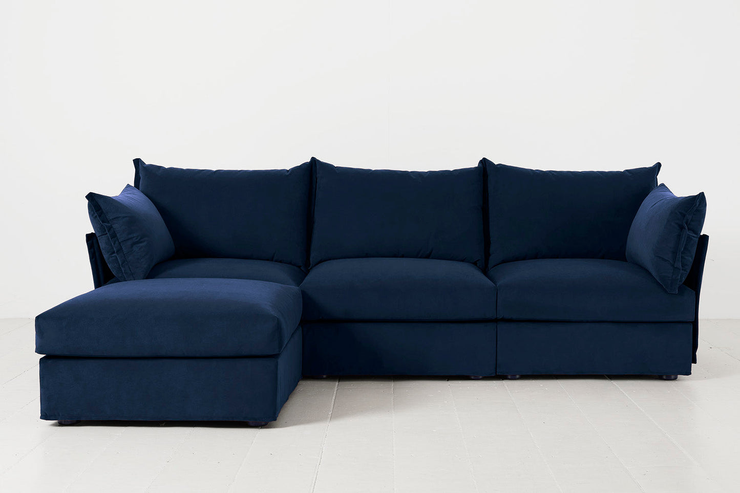 Dreisitzer-Sofa Model 06 mit Ecke links, Indigoblau