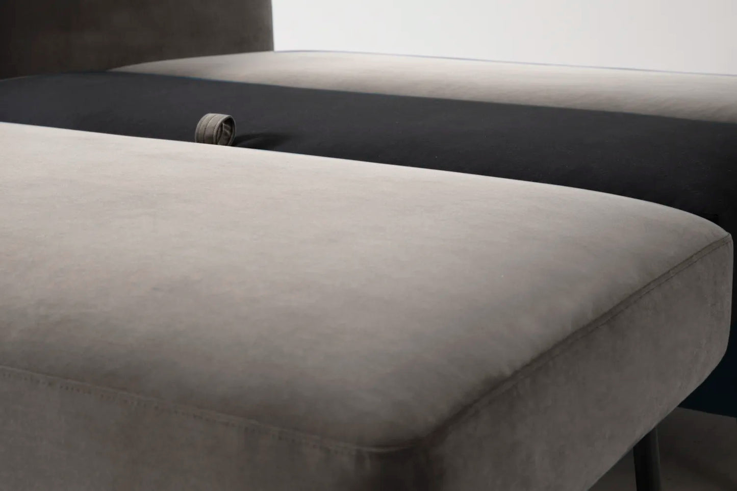 Model 08 Zweisitzer-Schlafsofa , Elefantengrau