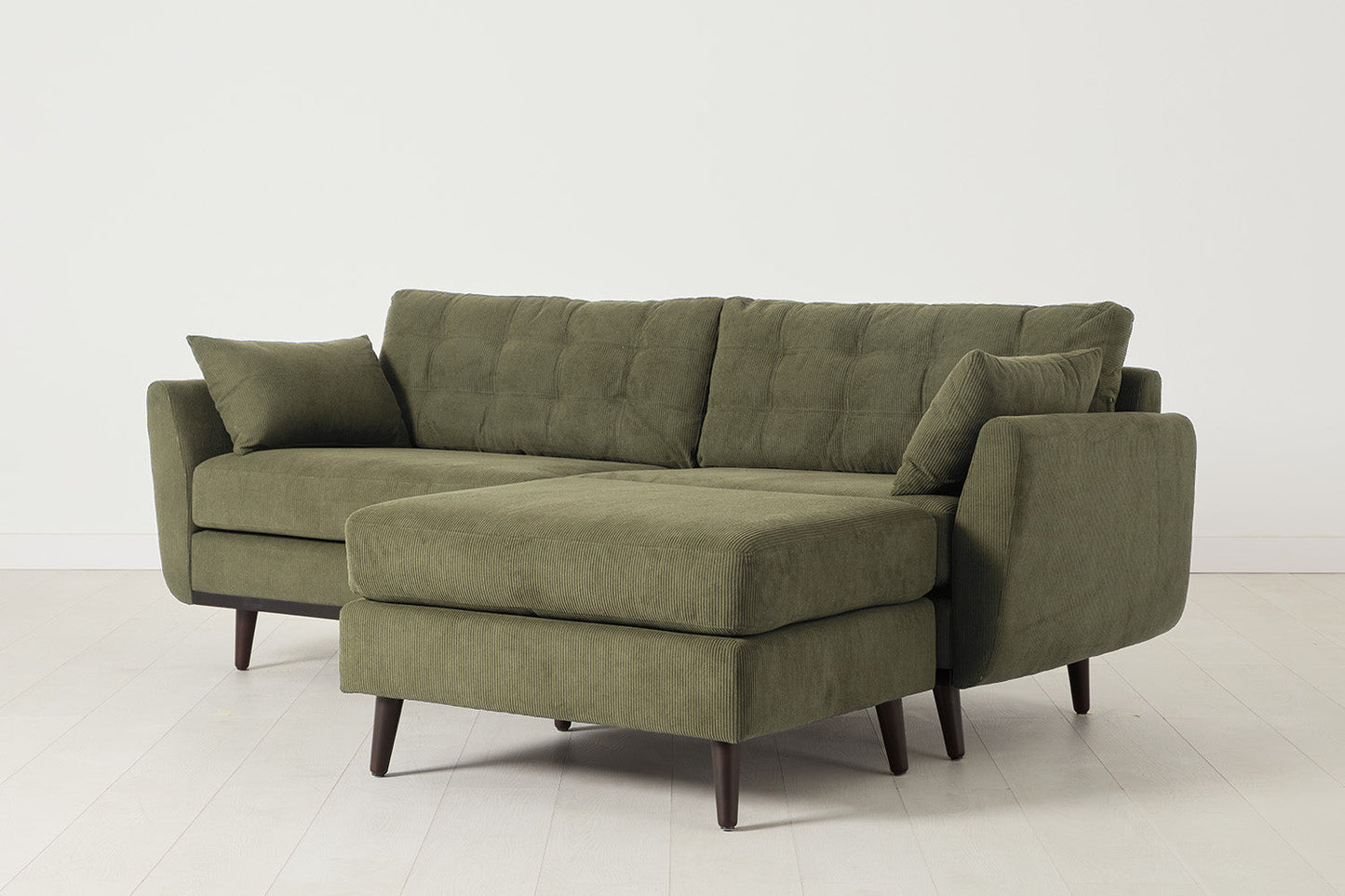 Model 10 Dreisizter Sofa mit Hocker, Fenchelgrün