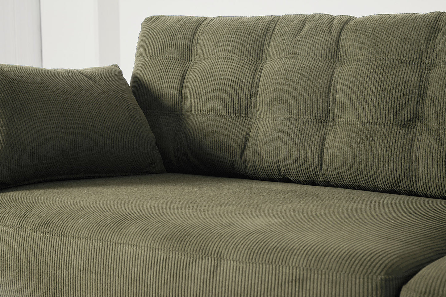 Model 10 Dreisizter Sofa mit Hocker, Fenchelgrün