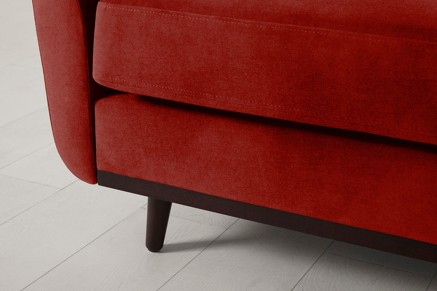 Model 10 Loveseat, Harissarot