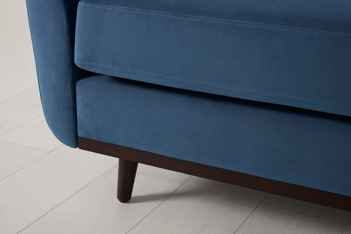 Model 10 Loveseat, Blaugrün