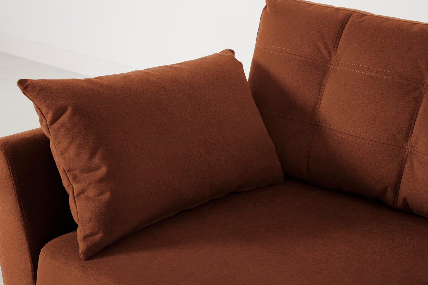 Model 10 Loveseat, Umber