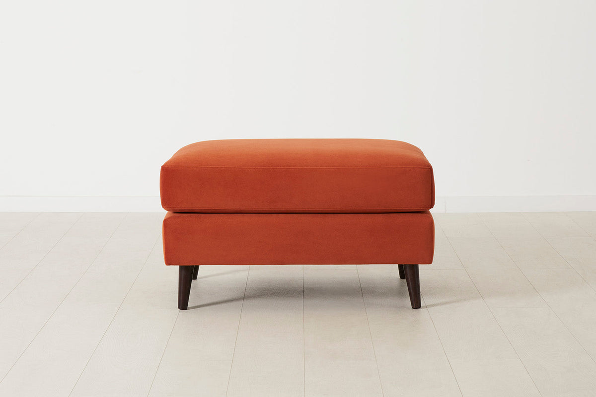 Polsterhocker Model 10, Paprikarot