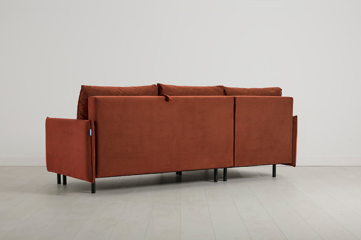 Model 12 Dreisitzer-Sofa mit Chaiselongue links, Ziegelrot