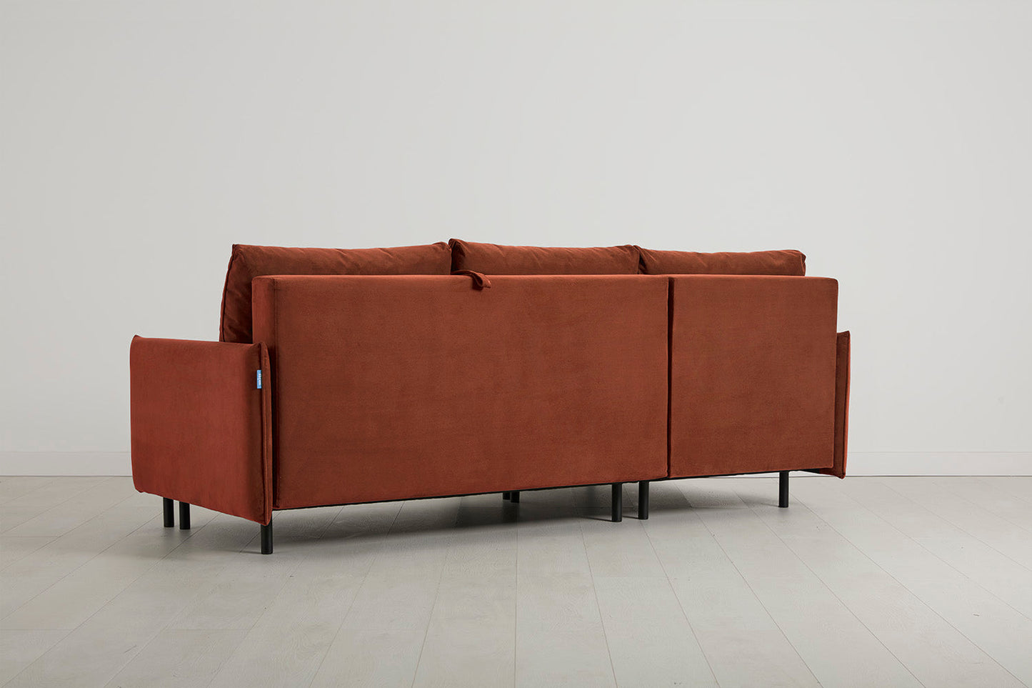 Model 12 Dreisitzer-Sofa mit Chaiselongue links, Ziegelrot