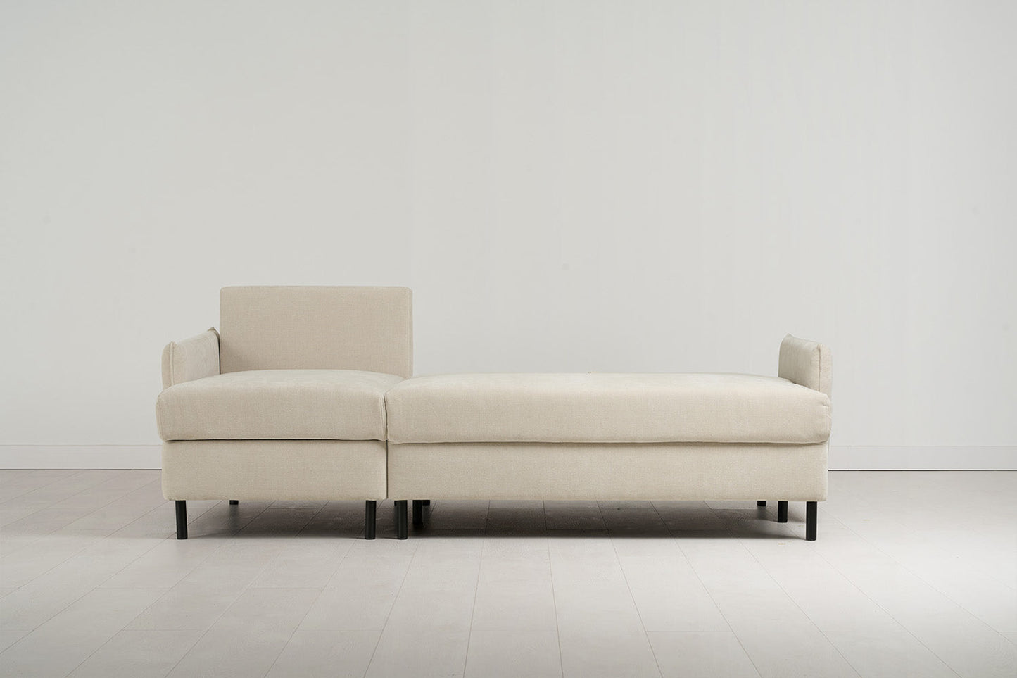 Dreisitzer-Sofa Model 12 mit Chaiselongue links