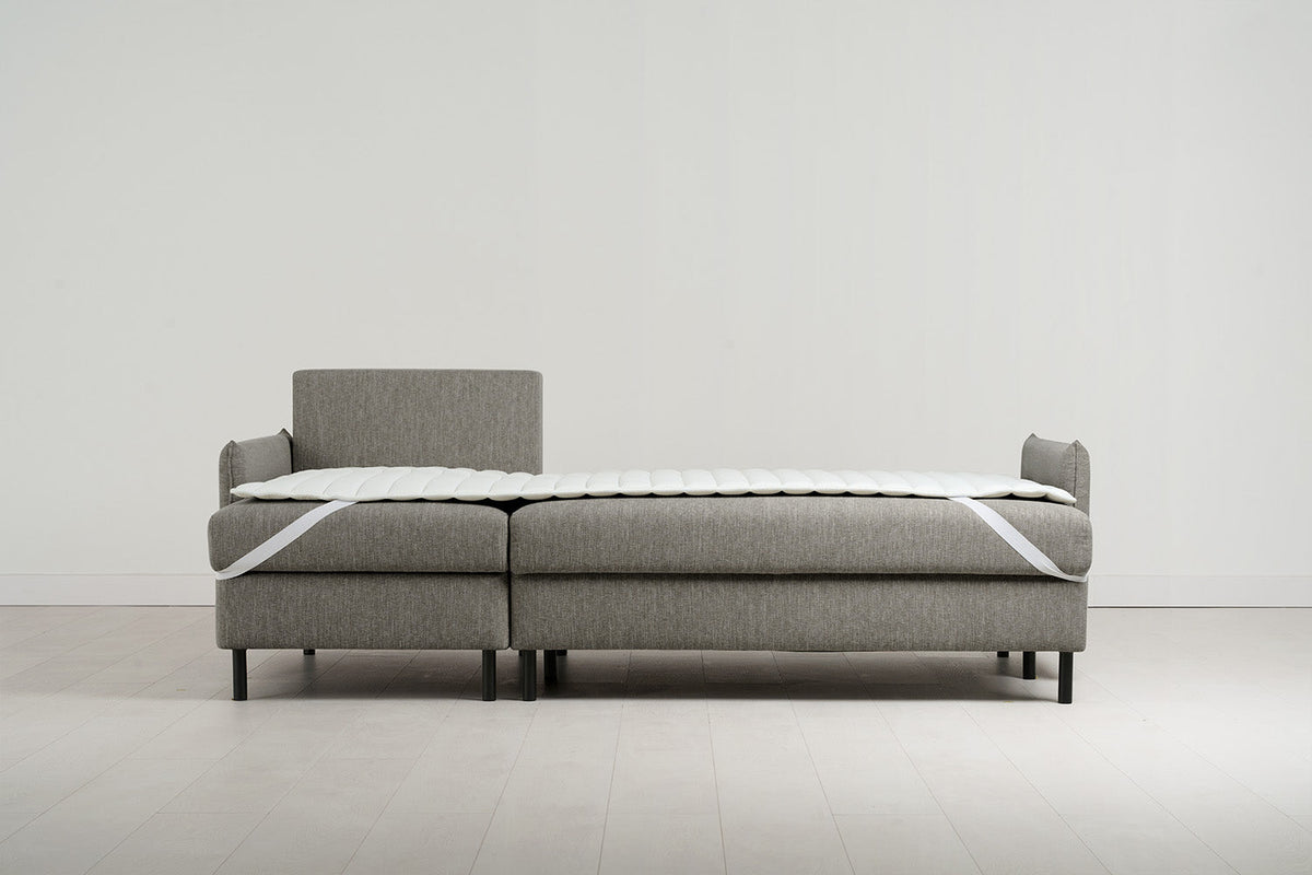 Dreisitzer-Sofa Model 12 mit Chaiselongue links
