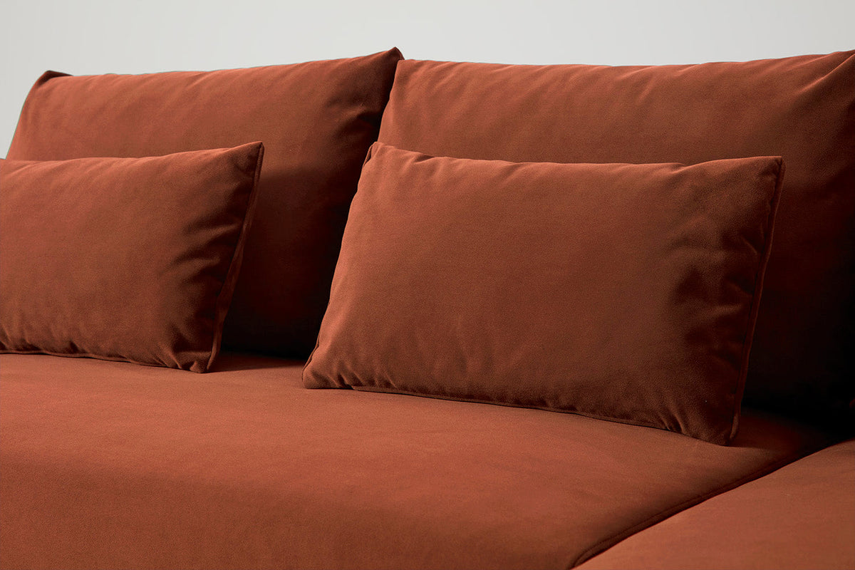 Model 12 Dreisitzer-Sofa mit Chaiselongue links, Ziegelrot