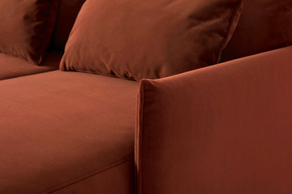 Model 12 Dreisitzer-Sofa mit Chaiselongue links, Ziegelrot