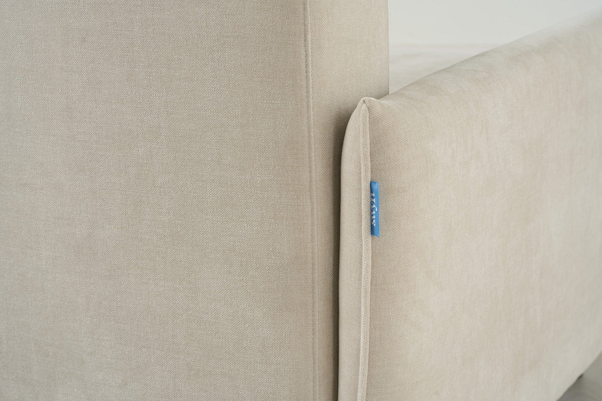 Dreisitzer-Sofa Model 12 mit Chaiselongue links
