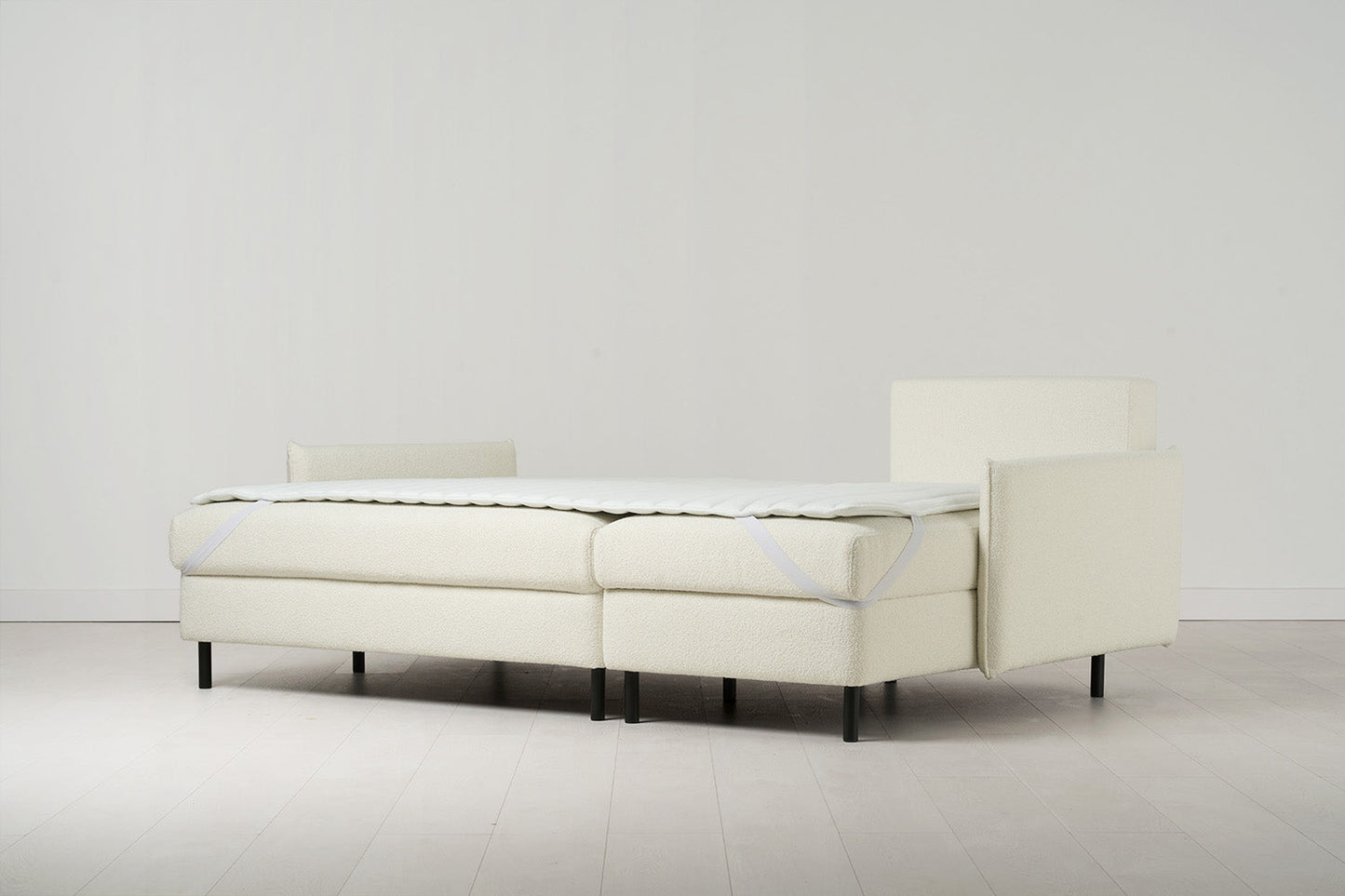 Dreisitzer-Schlafsofa Model 12 mit Chaiselongue rechts