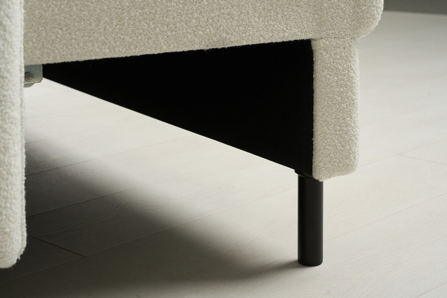 Dreisitzer-Sofa Model 12 mit Chaiselongue links