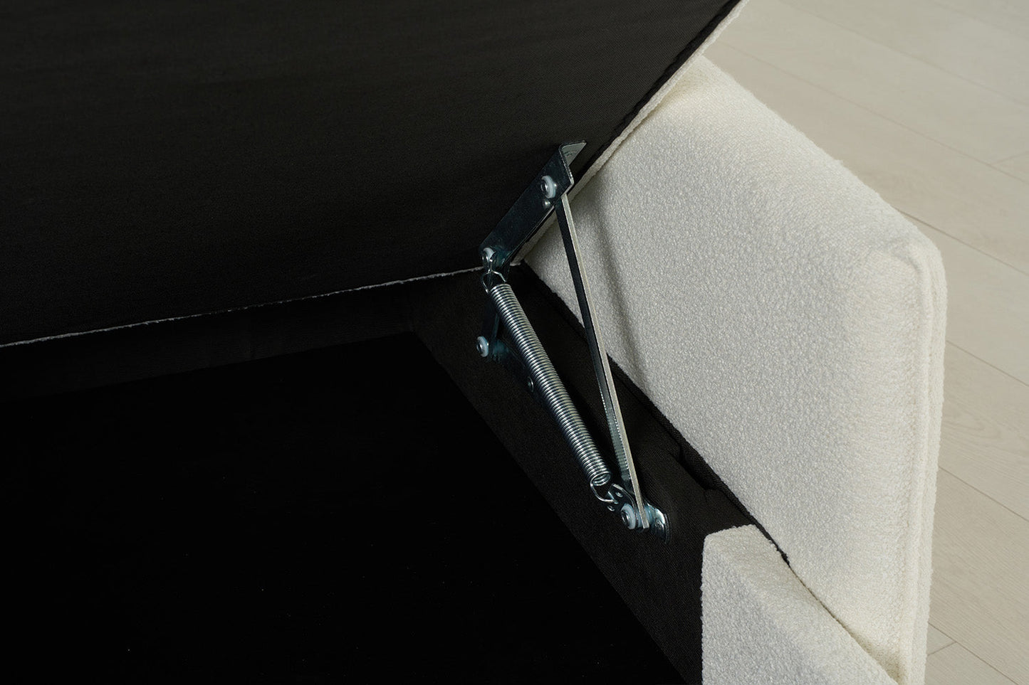 Dreisitzer-Sofa Model 12 mit Chaiselongue links