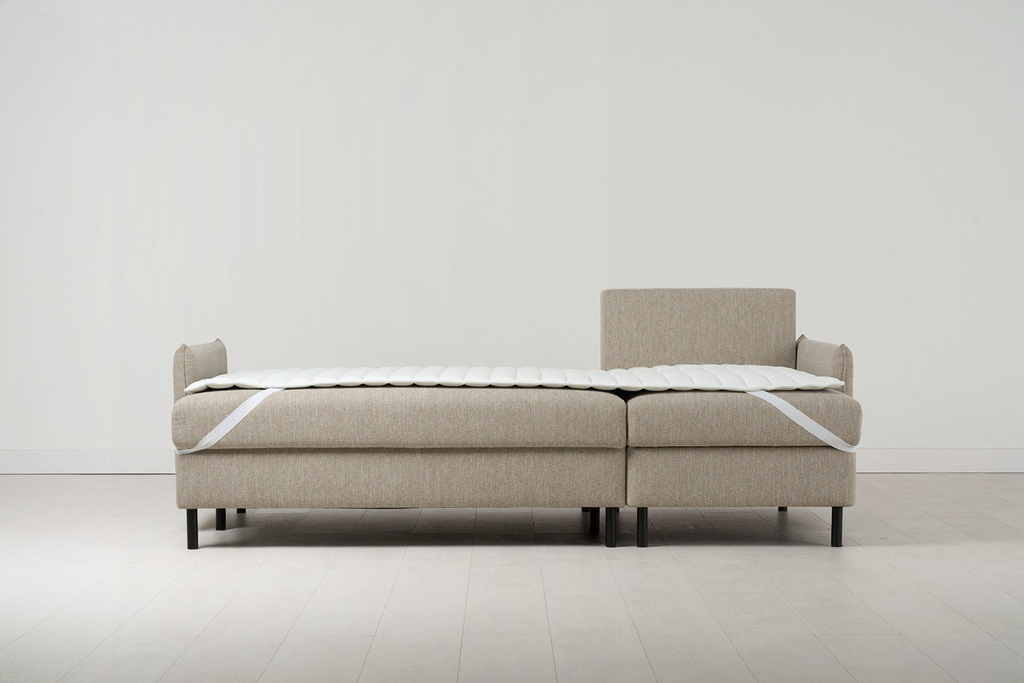 Dreisitzer-Schlafsofa Model 12 mit Chaiselongue rechts