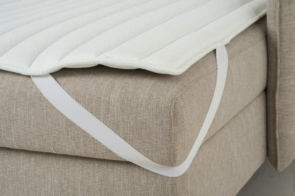 Model 12 Dreisitzer-Schlafsofa mit Chaiselongue rechts, Steingrau