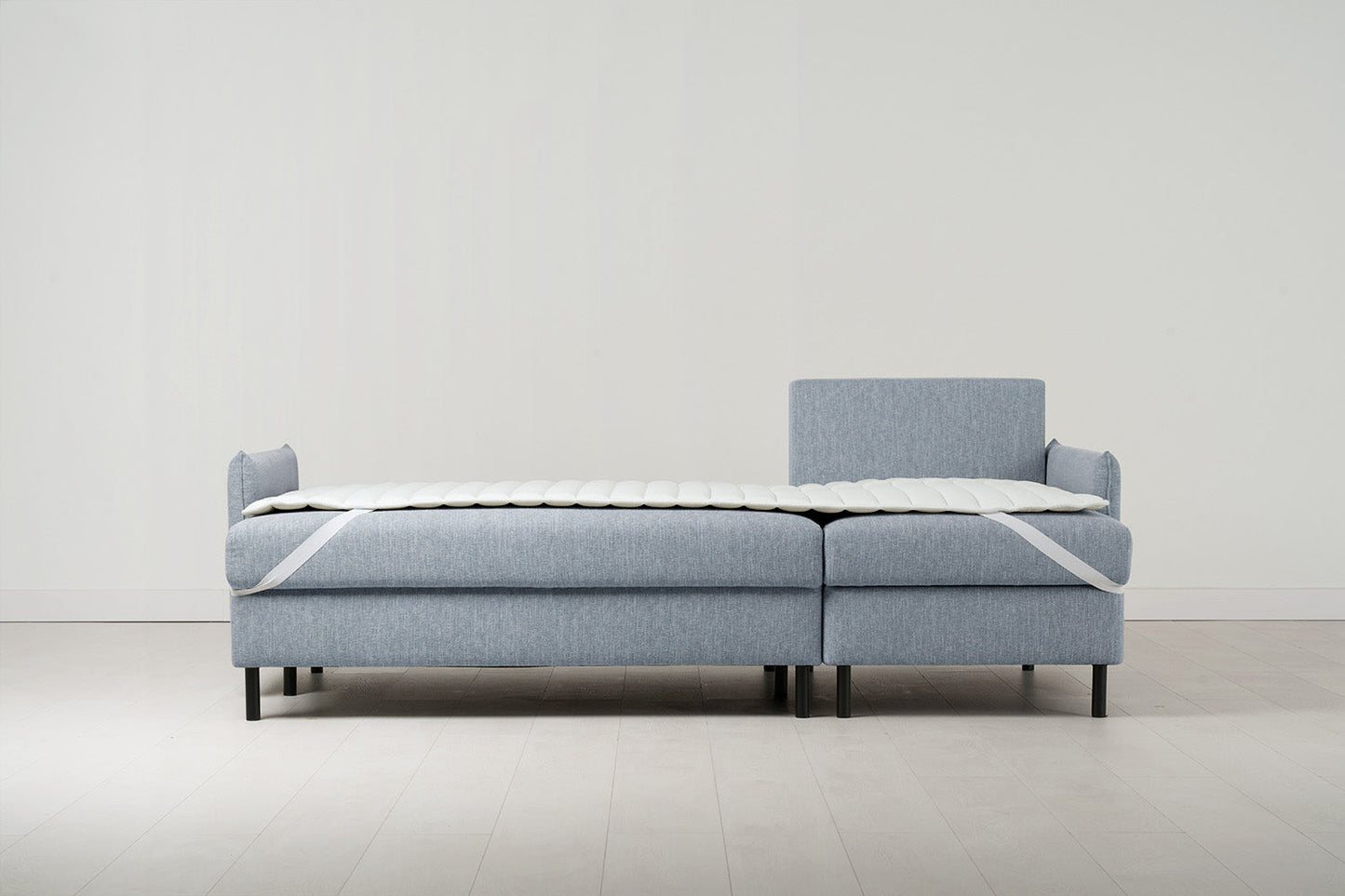 Dreisitzer-Schlafsofa Model 12 mit Chaiselongue rechts