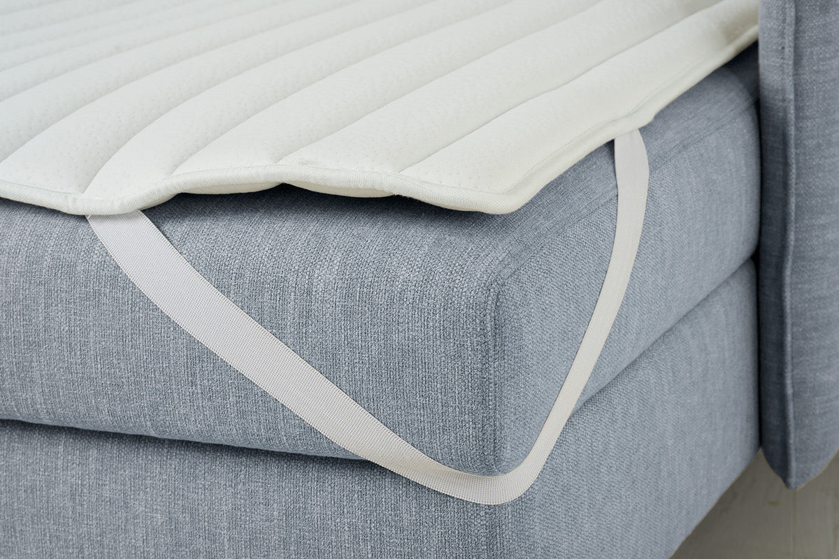 Dreisitzer-Sofa Model 12 mit Chaiselongue links