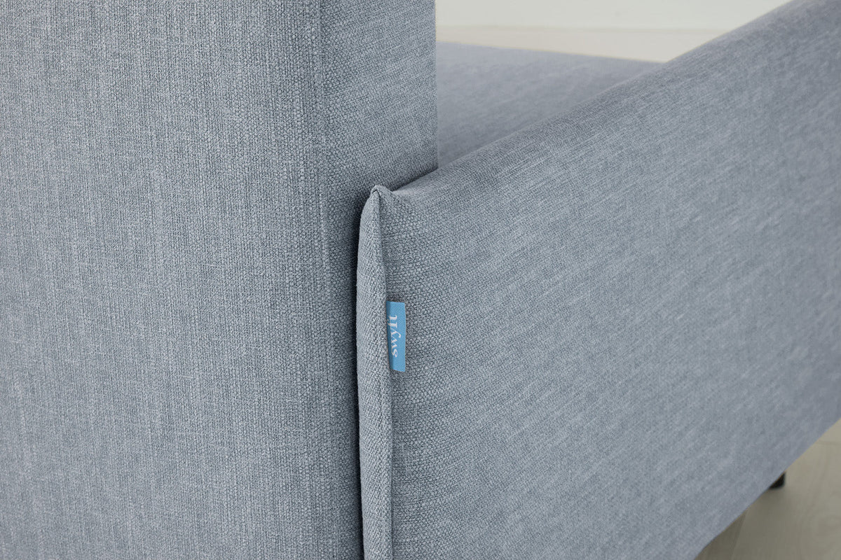 Dreisitzer-Sofa Model 12 mit Chaiselongue links