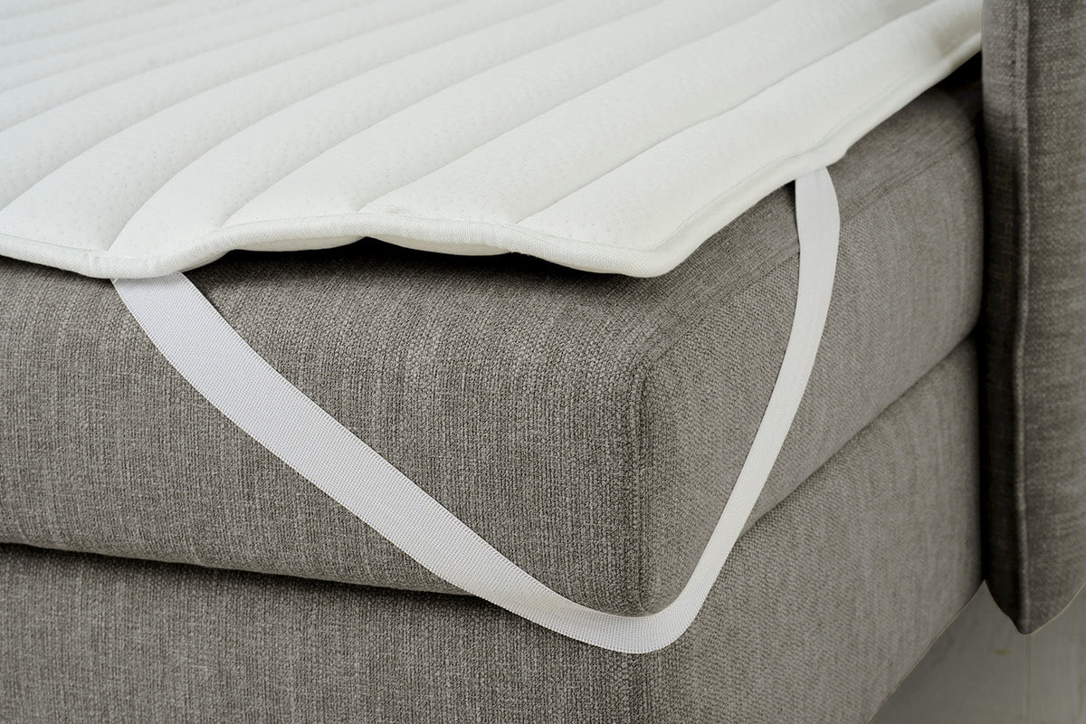 Dreisitzer-Sofa Model 12 mit Chaiselongue links