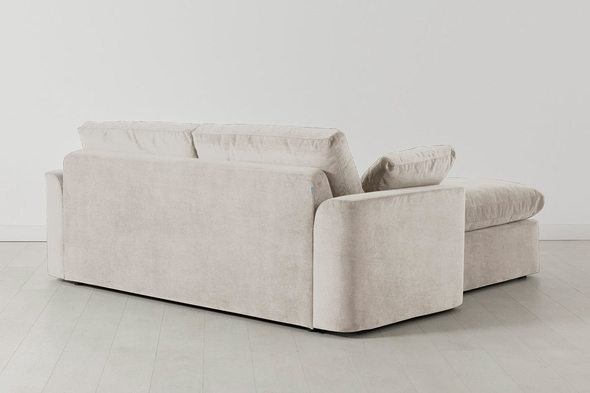 Model 13 Zweisitzer-Sofa mit Caiselongue rechts, KreideweiÃŸ