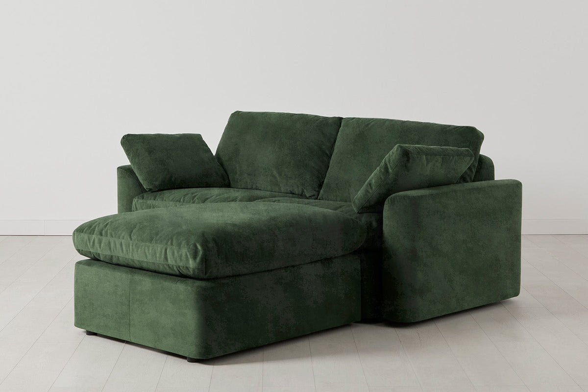 Model 13 Zweisitzer-Sofa mit Caiselongue rechts, Tannengrün