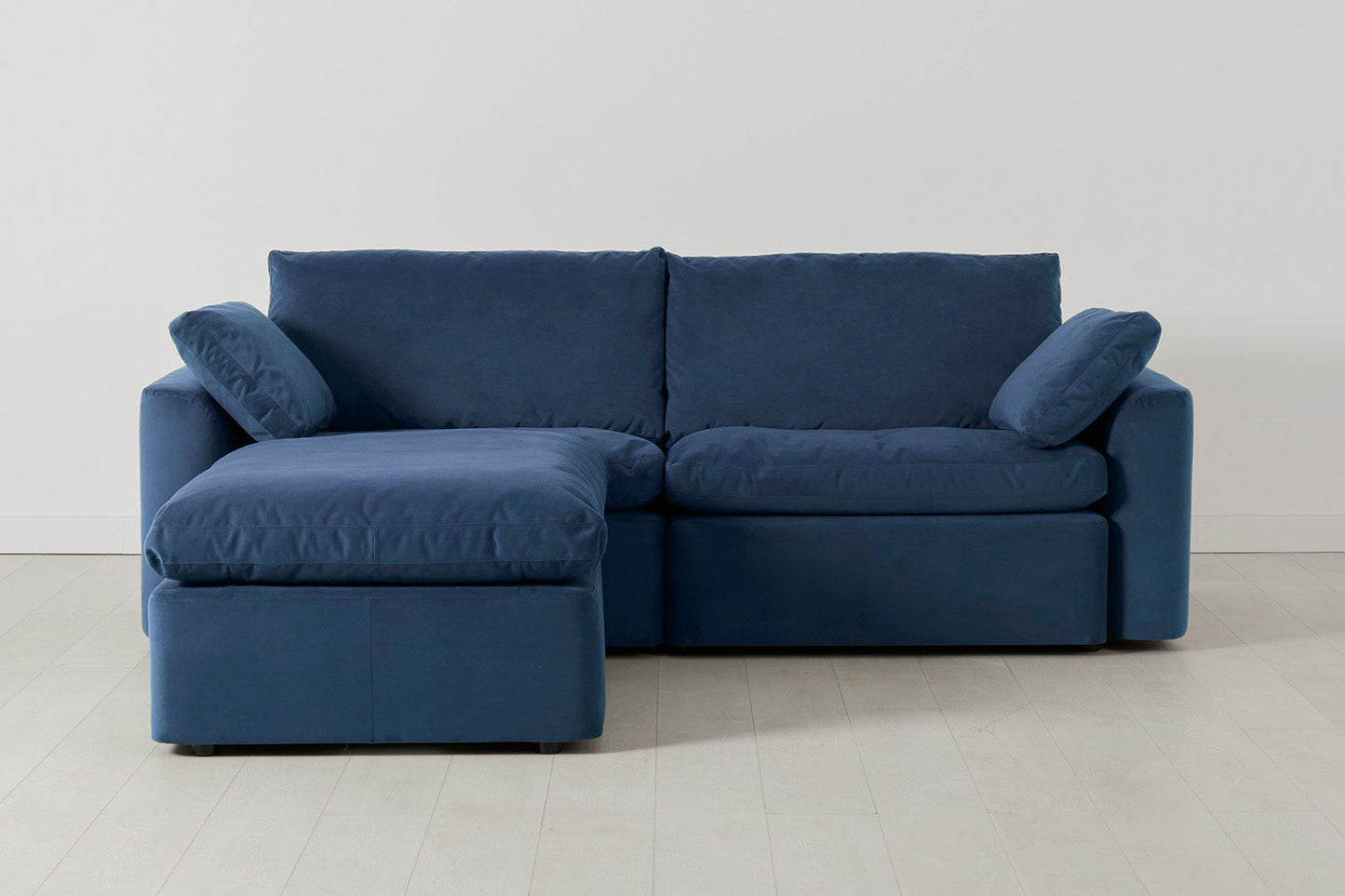Model 13 Dreisitzer-Sofa mit Caiselongue links, Blaugrün