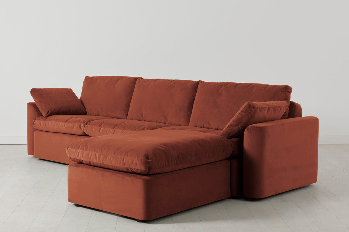 Model 13 Viersitzer-Sofa mit Caiselongue rechts, Brick