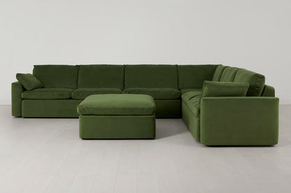 Model 13 Großes Ecksofa mit Polsterhocker, Laubgrün
