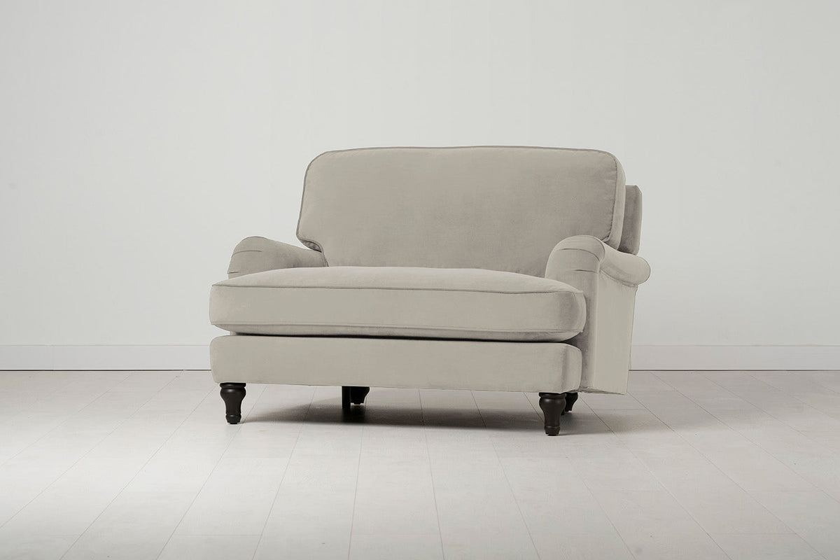 Model 15 Loveseat, Knochenweiß