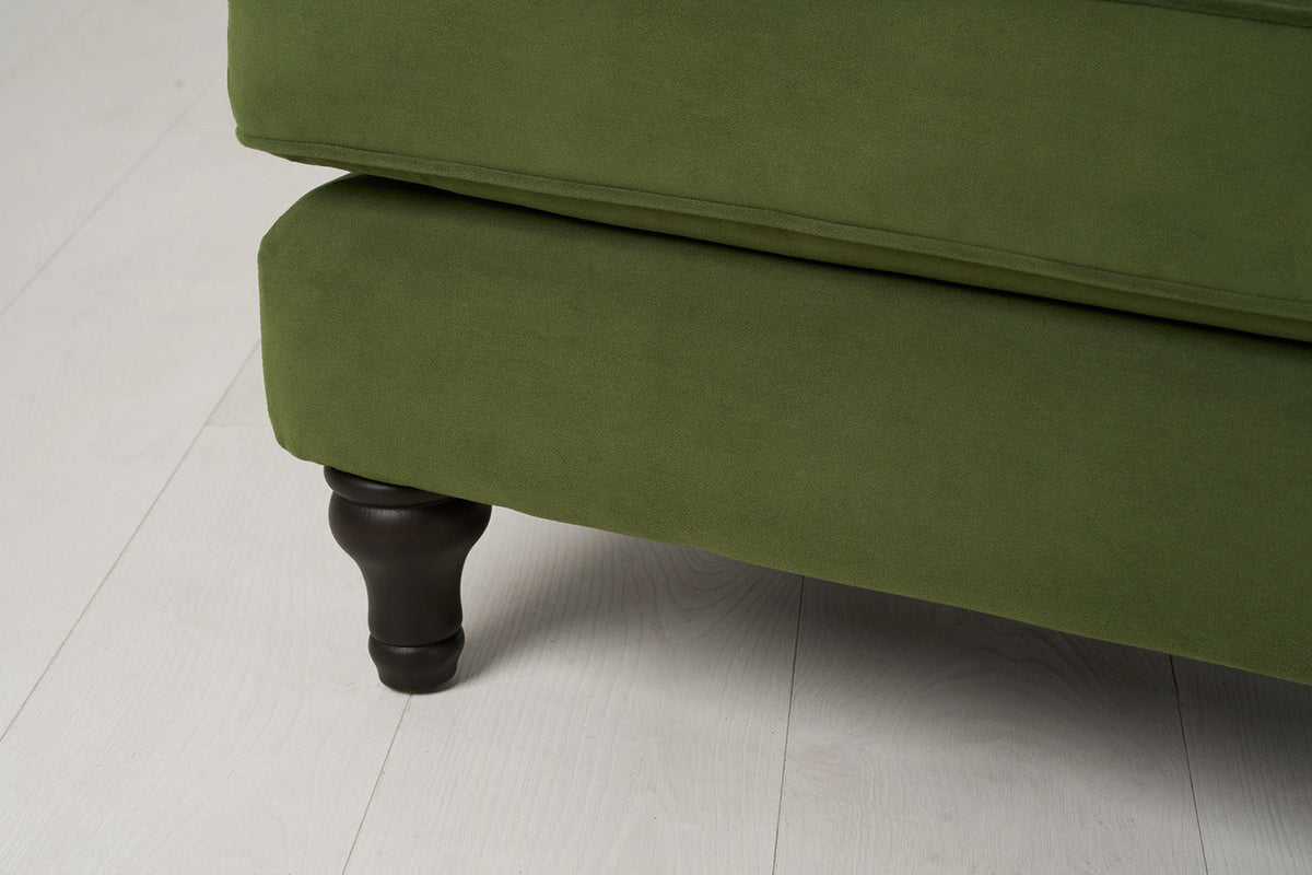 Model 15 Ottoman, Vine