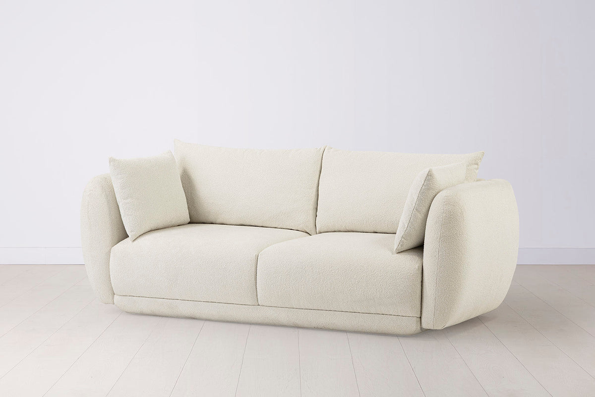  Model 16 Dreisitzer-Sofa