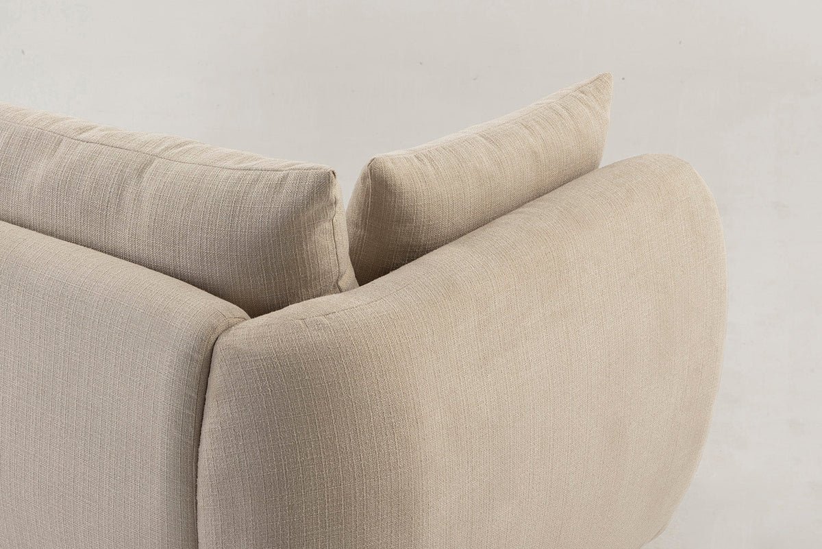  Model 16 Dreisitzer-Sofa, Hellbeige