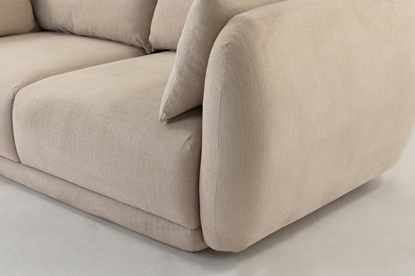  Model 16 Dreisitzer-Sofa, Hellbeige