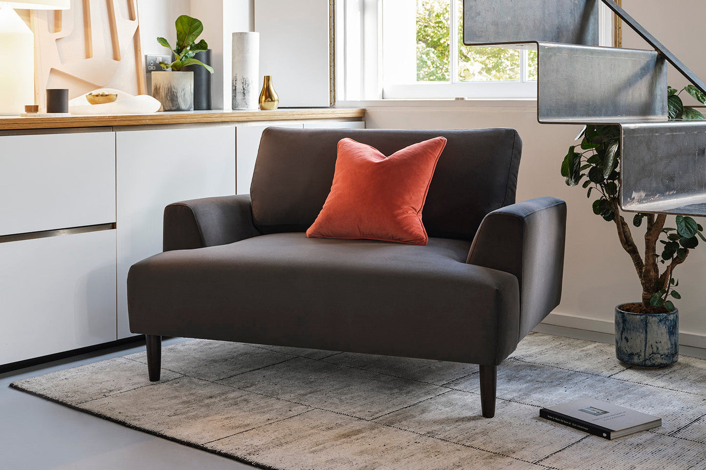 Loveseat Model 05, Dunkelgrau