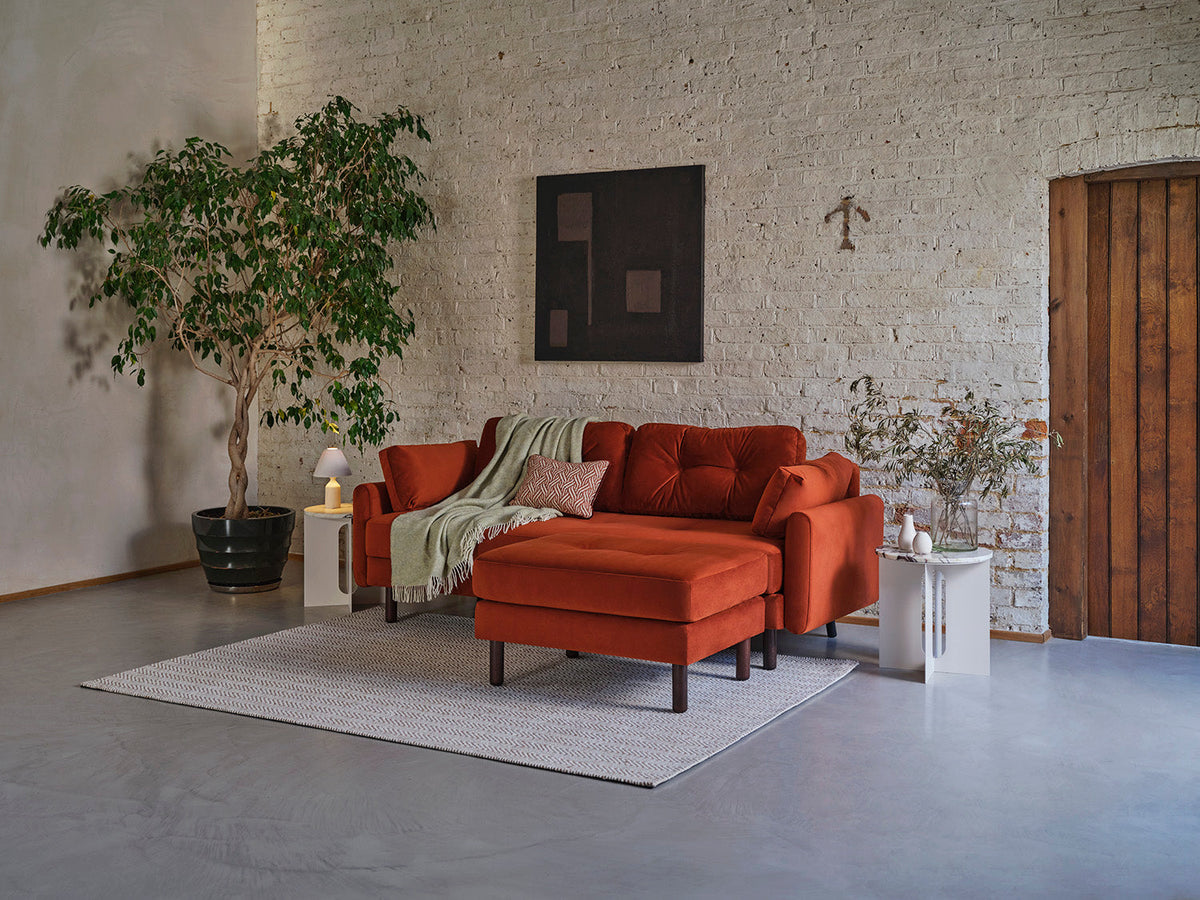 Model 04 Ottoman, Umber