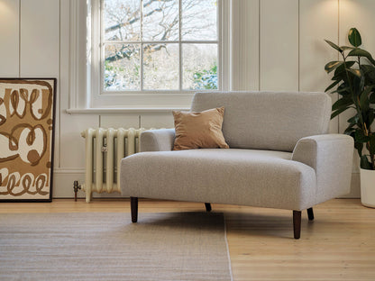 Loveseat Model 05, Elfenbeinfarbe
