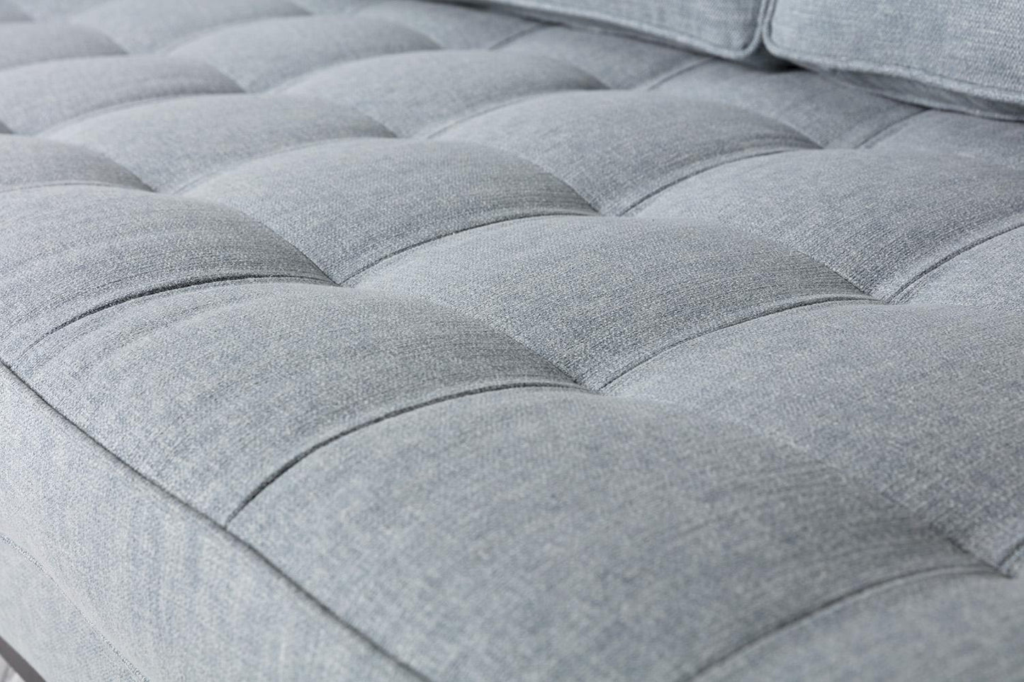 Model 02 Dreisizter Sofa mit Hocker, Meerglasblau