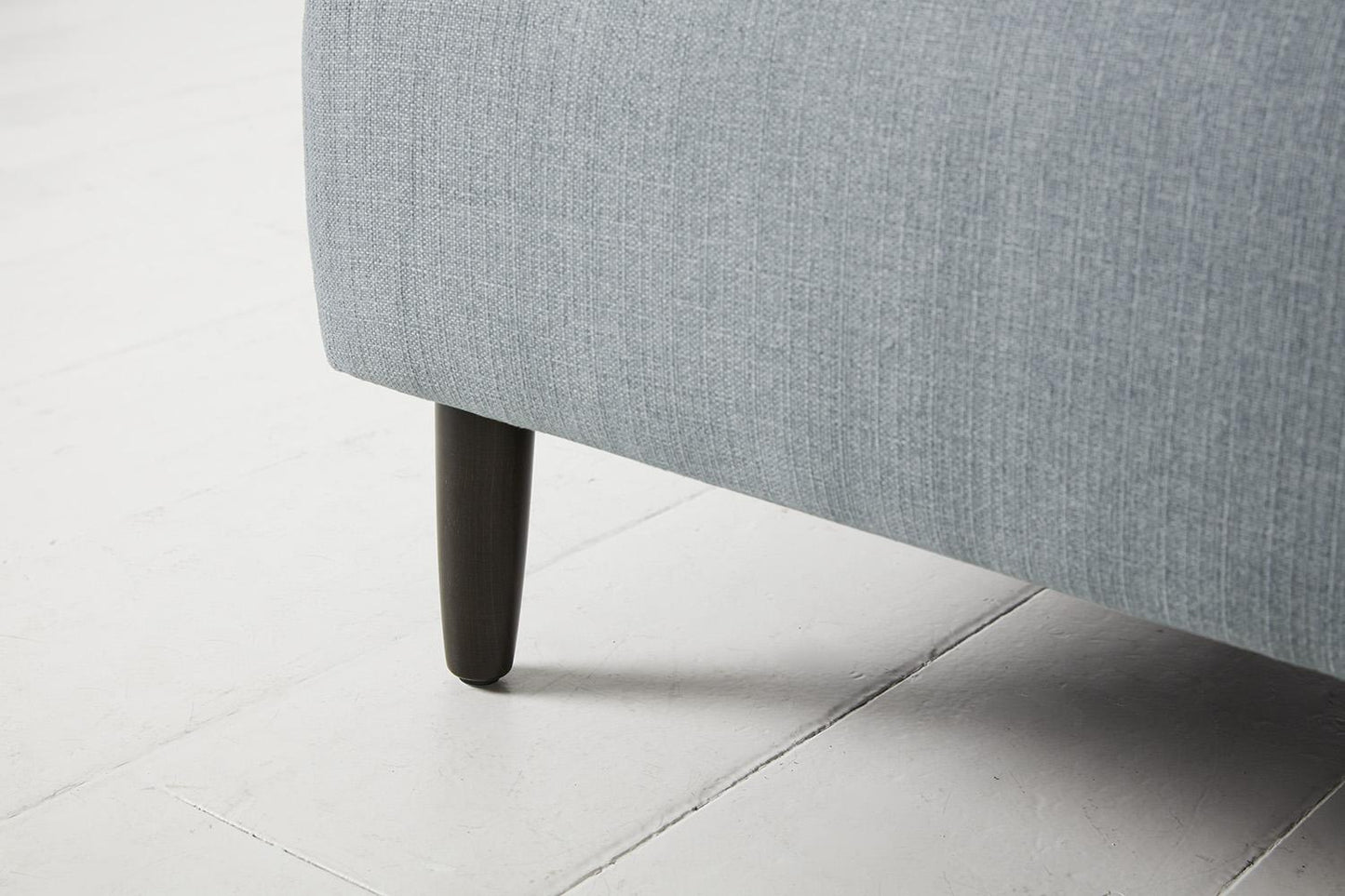 Zweisitzer-Sofa Model 05 mit Chaiselongue rechts