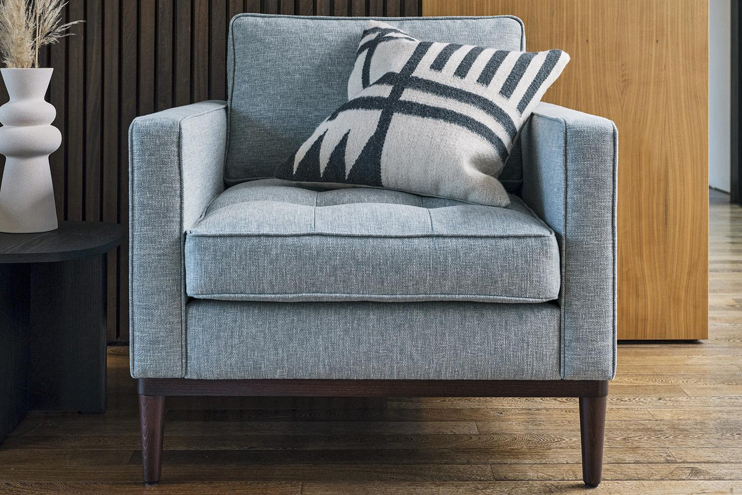 Sessel Model 02, Meerglasblau
