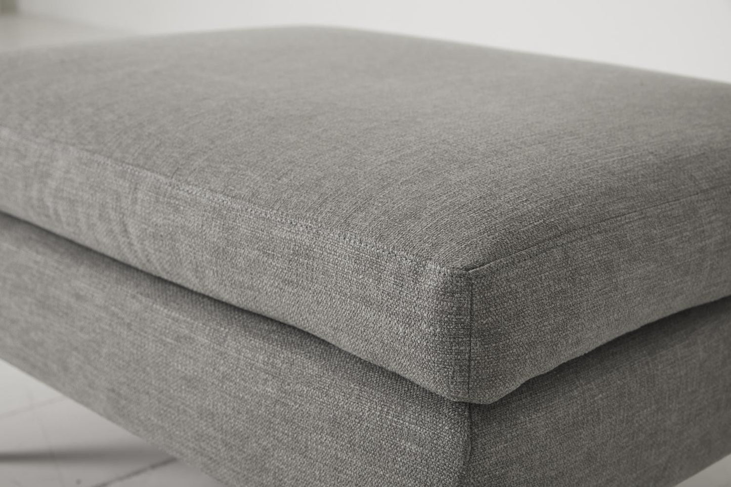 Polsterhocker Model 01