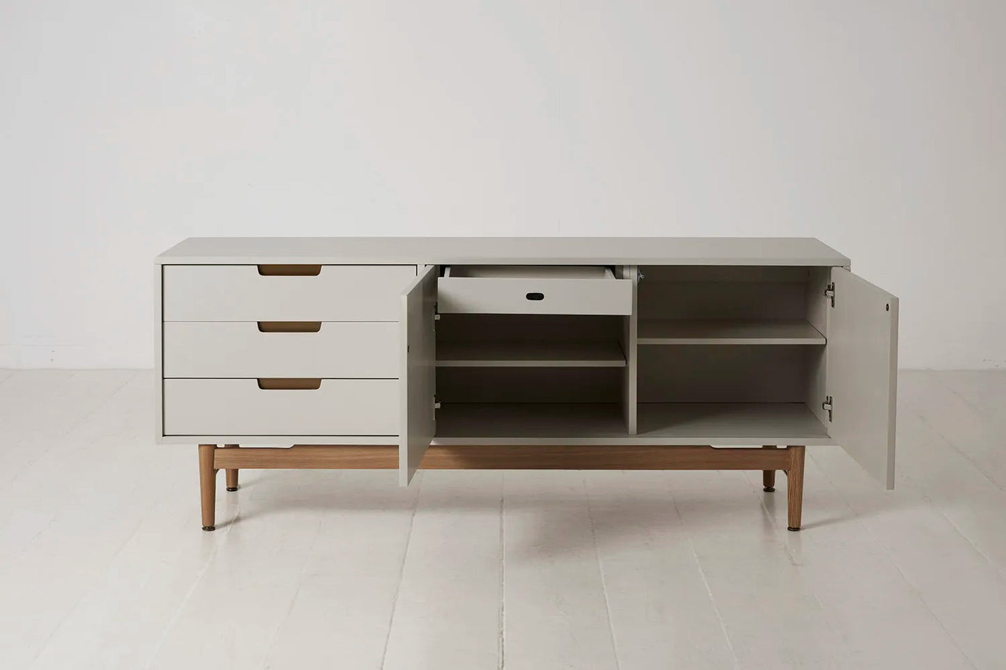 Sideboard 01